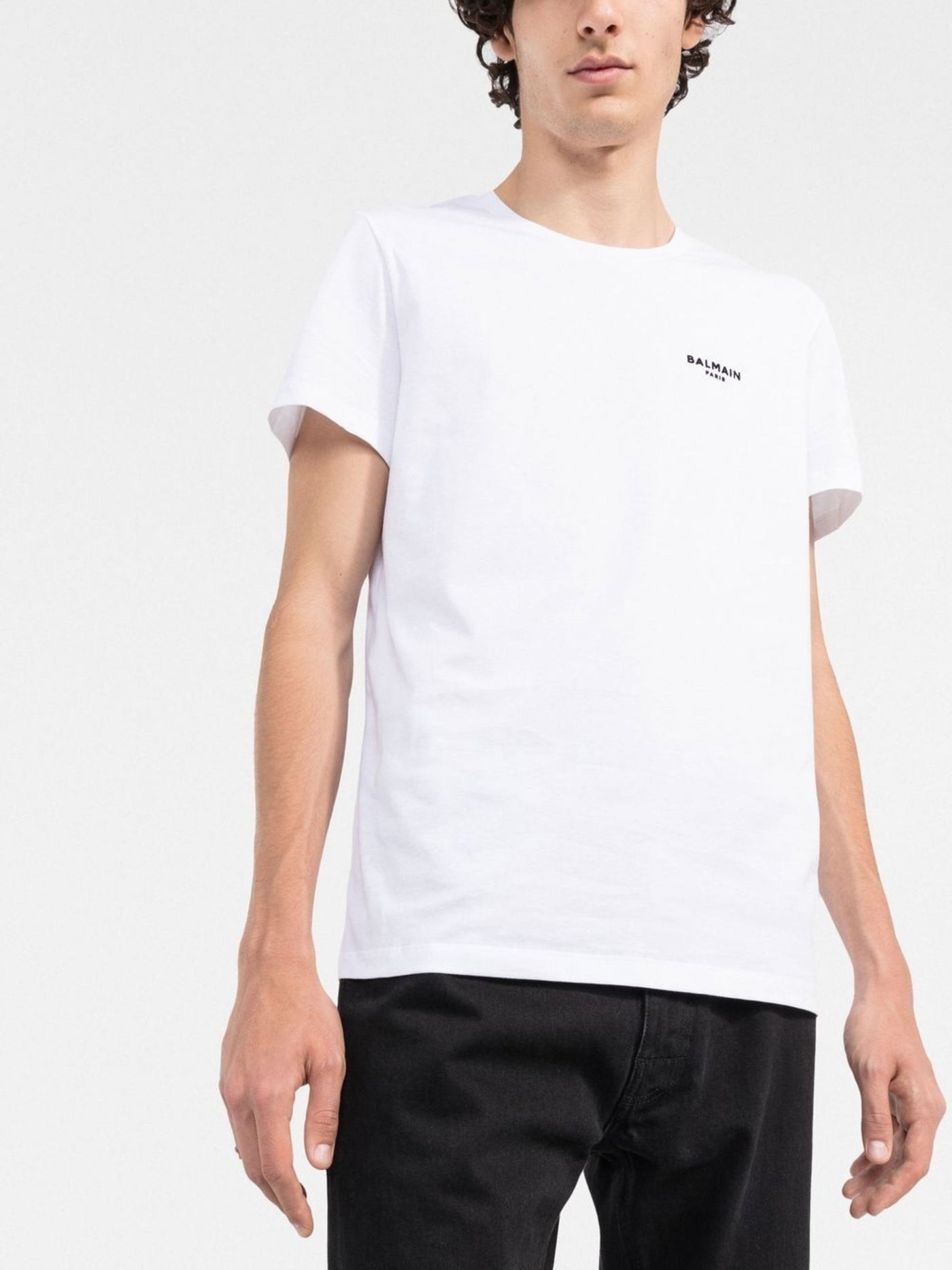 Balmain – Weißes T-Shirt mit kleinem Logo und Flockdruck