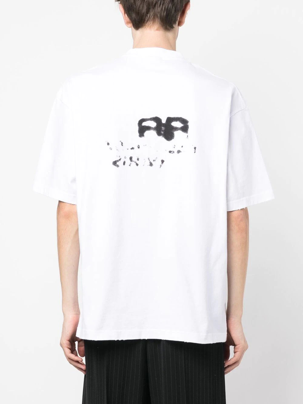 都会的 バレンシアガ Tシャツ HAND-DRAWN BB ICON ユーズド加工 Balenciaga Hand-Drawn BB Icon T-Shirt Medium Fit | Saks