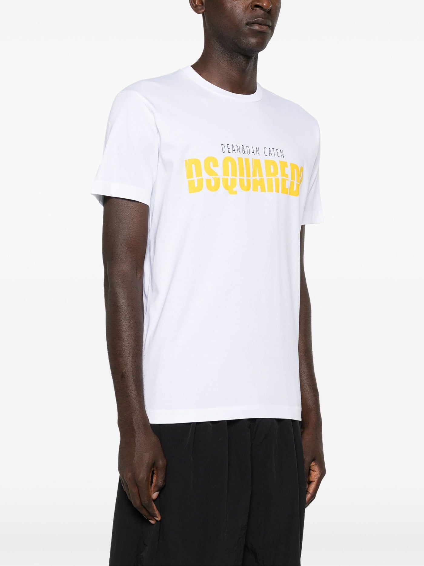 Dsquared2 – T-Shirt mit gelbem Split-Print und Logo in Weiß 