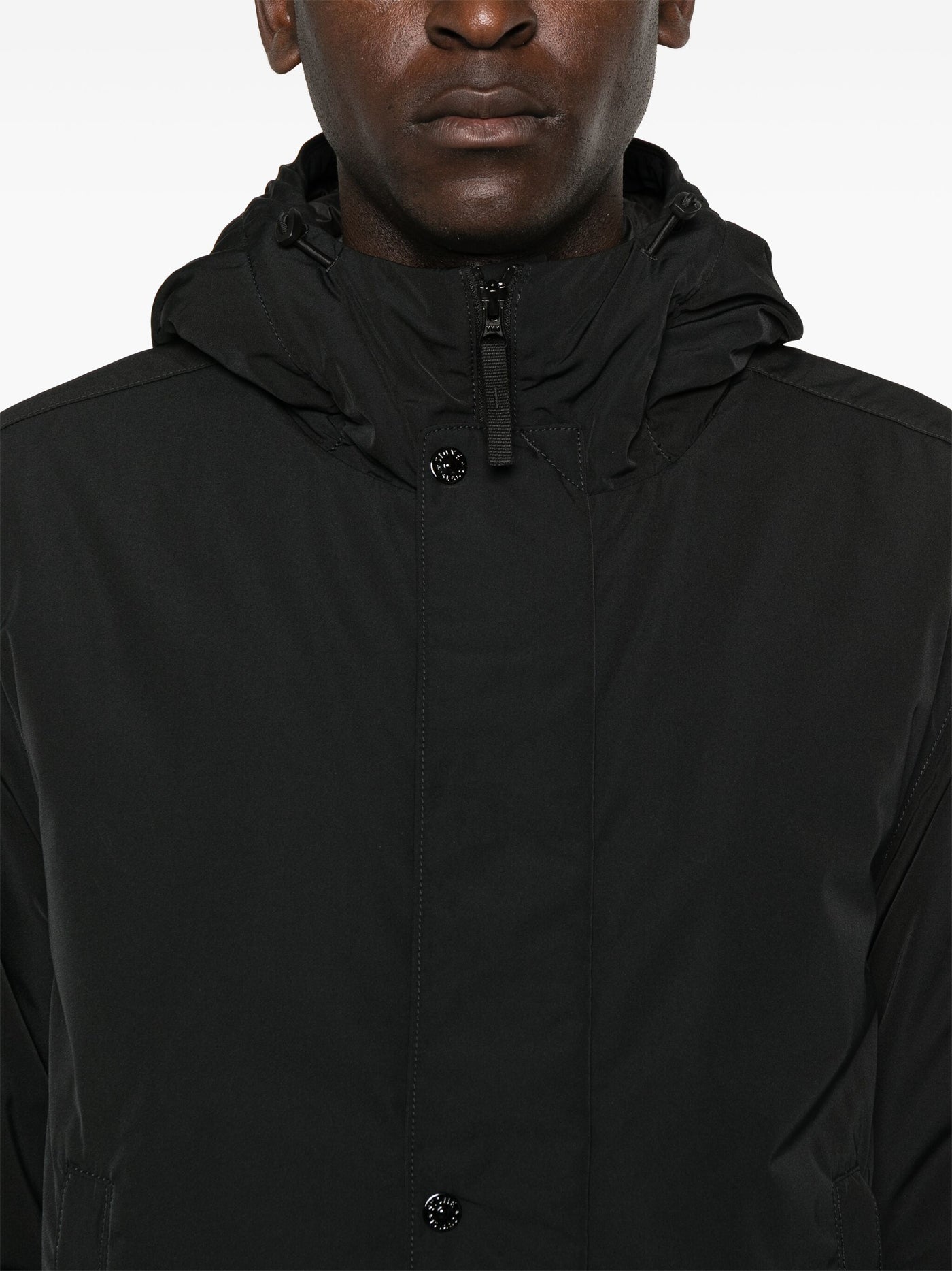 Stone Island – Mantel aus Mikrotwill mit Primaloft-Isolierung in Schwarz