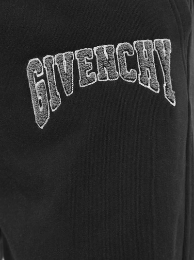 Givenchy – Jogginghose mit aufgesticktem Logo-Patch in Schwarz