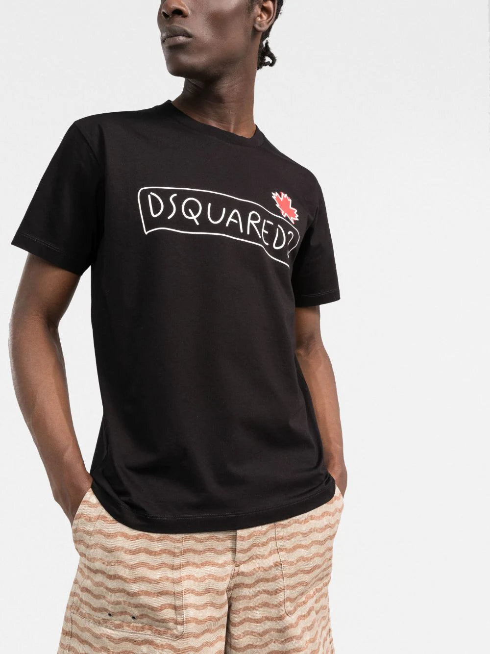 Dsquared2 Maple Leaf Logo Doodle-print T-shirt in Black